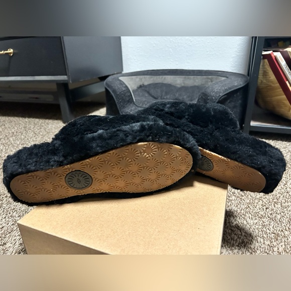 Ugg fluff yeah slides - Picture 5 of 7